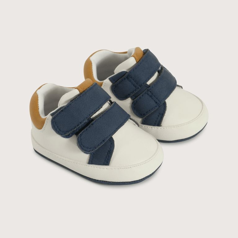 Zapatilla Bebé Niño Blanca Con Velcro