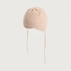 OPALINE - Gorro tejido color rosado con amarras para niña