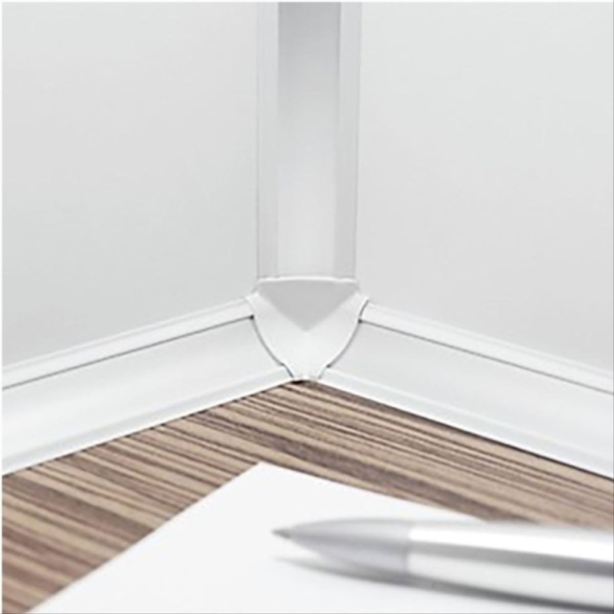 REHAU - Ángulo vertical Rauwalon Slim Inox