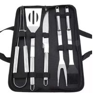 SET DE UTENSILIOS DE COCINA CON ESTUCHE PARA ASAR
