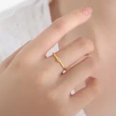 LUX JOYAS - Anillo Baño Oro Amarillo 18k Solitario Circón Blanco