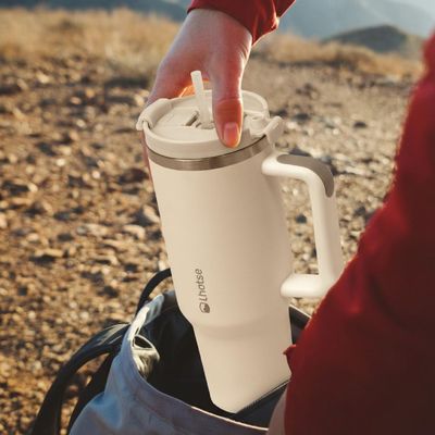 Imagen 2 del producto Vaso Térmico Tumbler 1180ml Acero Inoxidable con Tapa - Crema