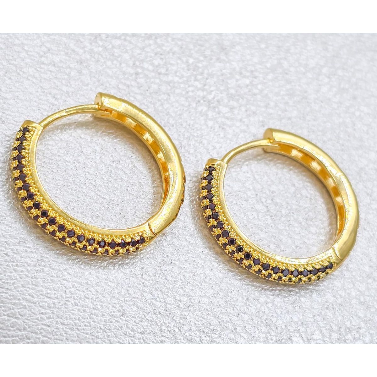 GENERICO - Arete Candonga negro Oro Laminado 18k