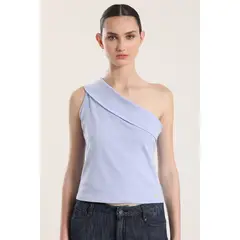 LIOLA - Top asimétrico doblez mujer celeste