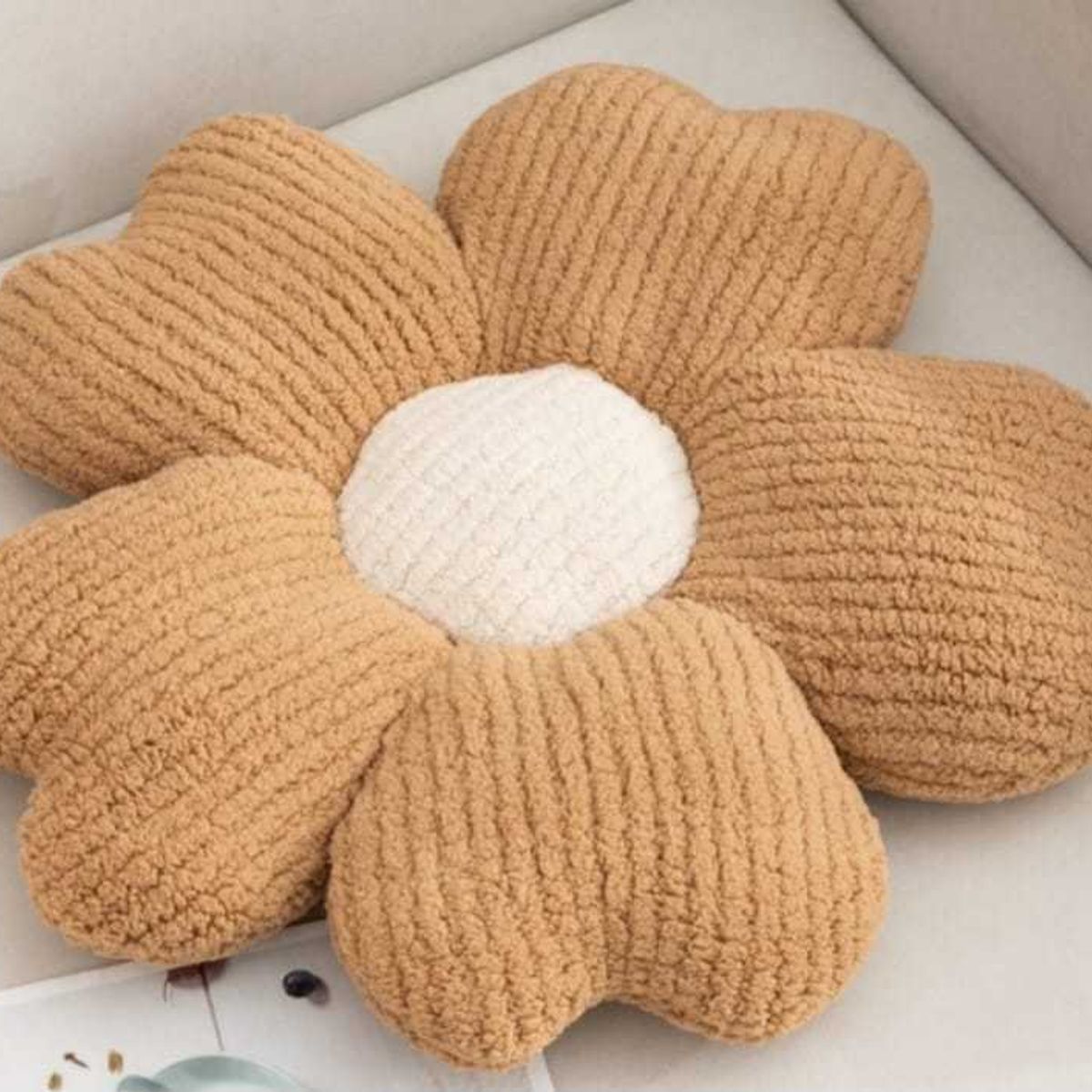 GENERICO - COJIN DECORATIVO EN FORMA DE FLOR SUAVE 50X50CM