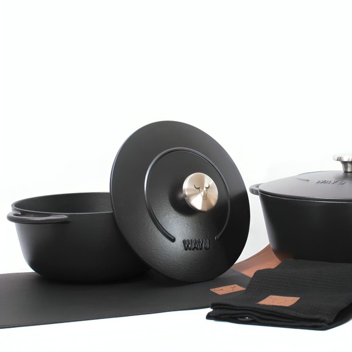 WAYU - OLLA ENAMEL 28CM IRON CAST WAYU