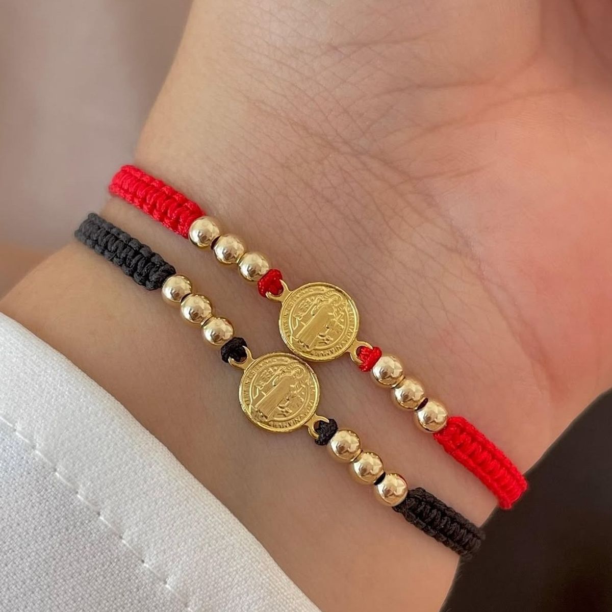 GENERICO - brazalete con herraje san benito oro laminado 18k