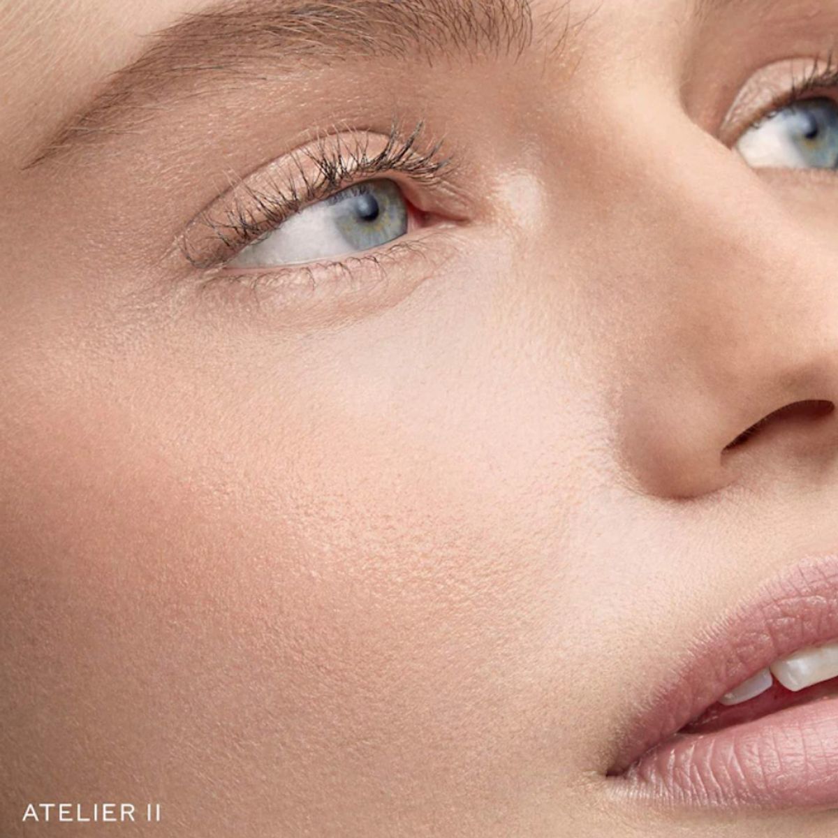 WESTMAN ATELIER - Base en Barra Vital Skin - Atelier III Westman Atelier