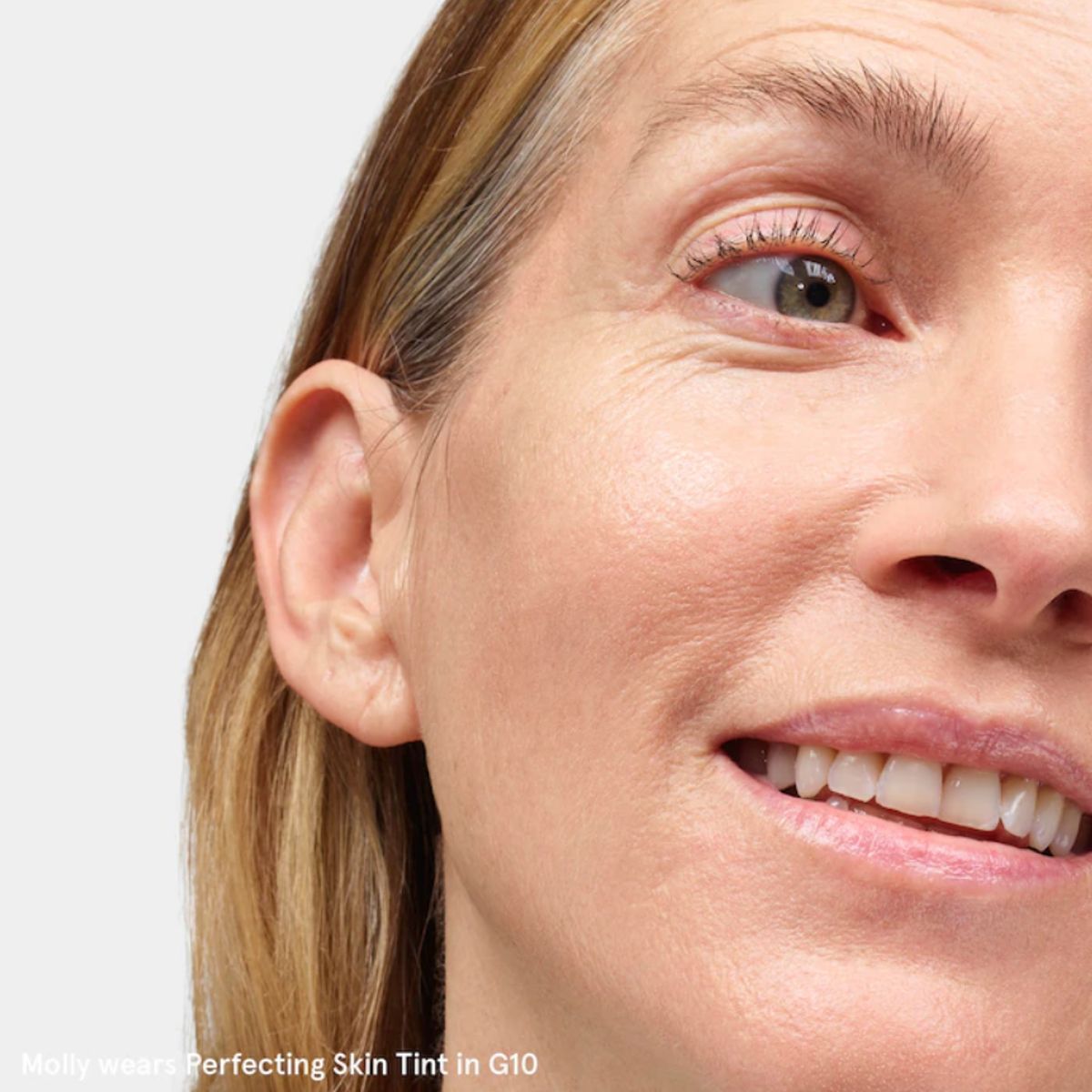 GLOSSIER - Base Ligera para Piel Brillante Glossier - G10