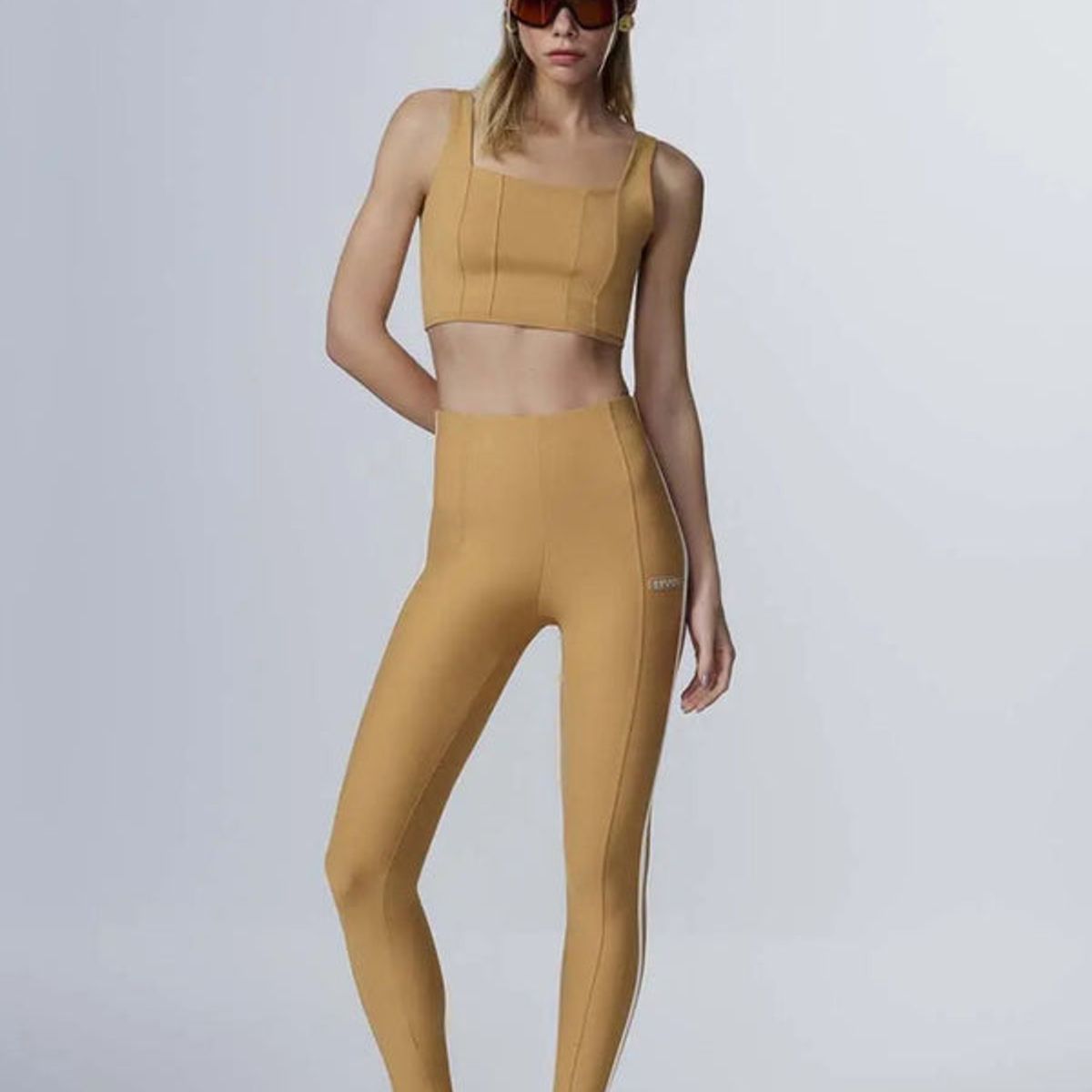 COLCCI - Conjunto Deportivo Top y Calza Legging  Colcci Sport