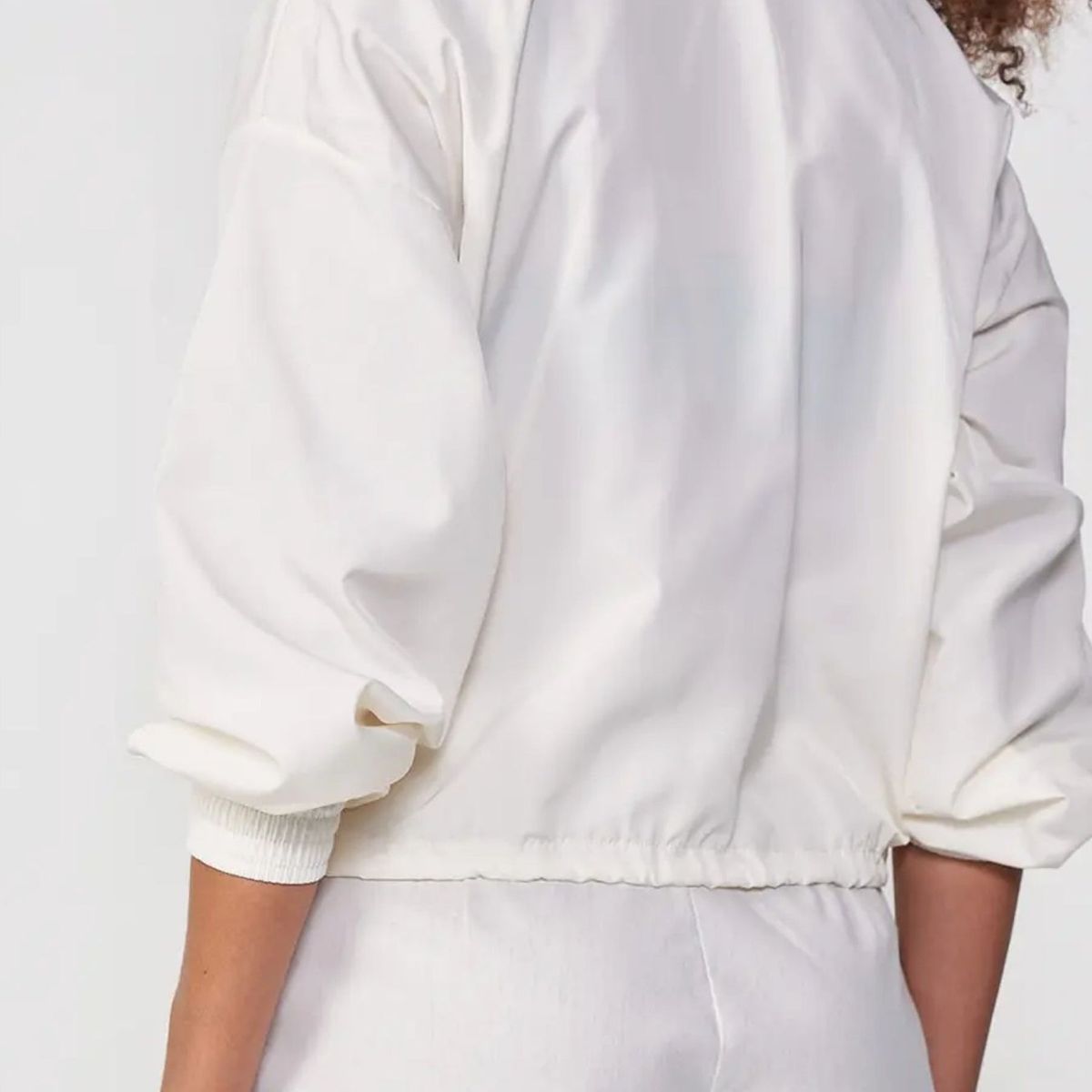 COLCCI - Chaqueta Femenina Nylon Loose Fashion  Blanco Hielo  Colcci Sport