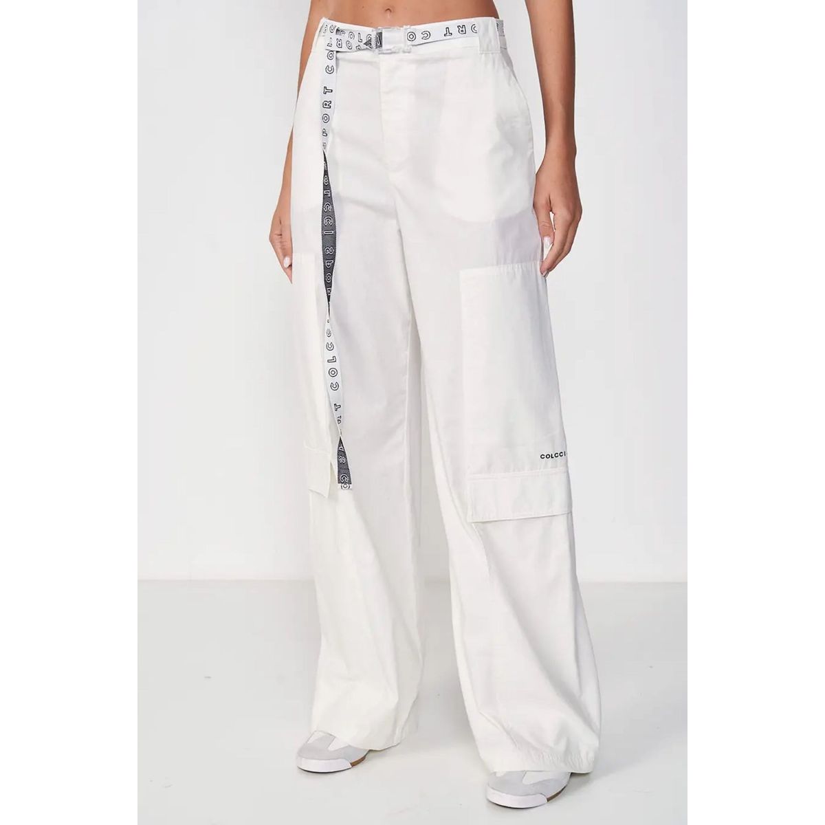 COLCCI - Pantalón Femenino Cargo con Cinturón  Blanco Off-White  Colcci Sport
