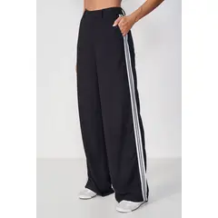 COLCCI - Pantalón Femenino Alfaiatería Wide Leg Comfort Negro Sport