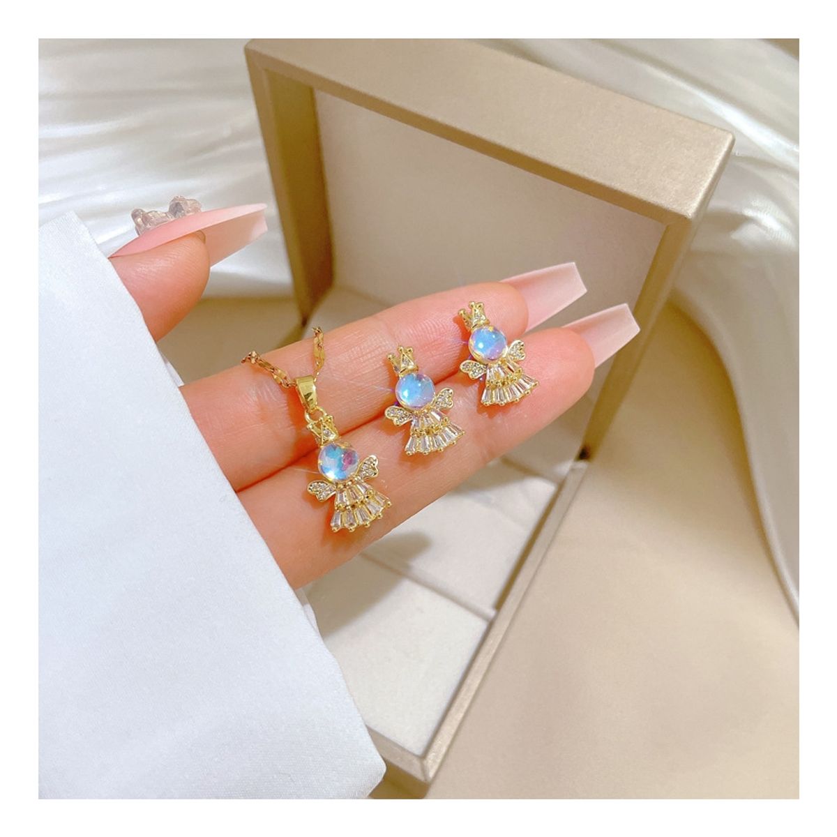 ZG JOYAS - Set Collar Aros Angel Guardián Galvanizado En Oro 14k