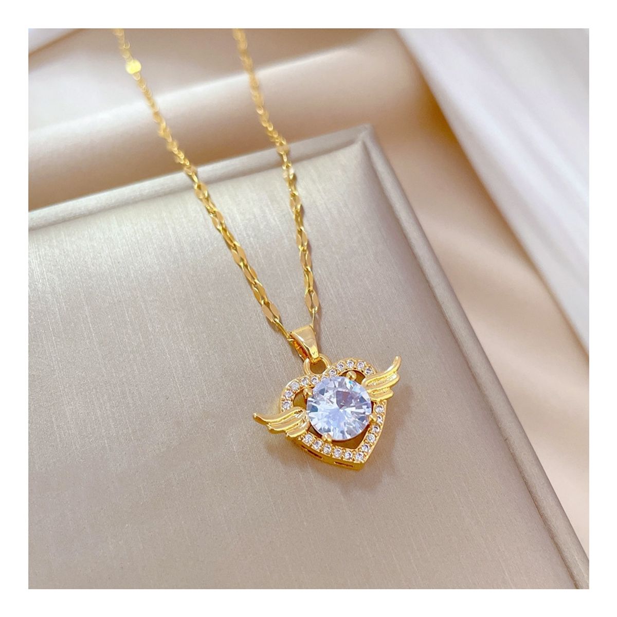 ZG JOYAS - Set Collar Aros Corazón Alado Galvanizado En Oro 14k