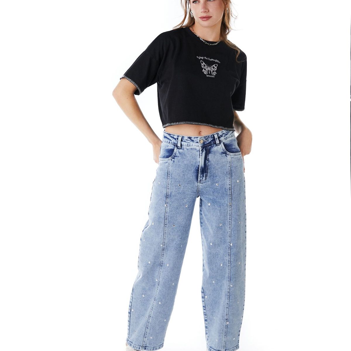 EFESIS - POLERA BIANCHI CROP OVERSIZE C BORDADO NEGRO EFESIS