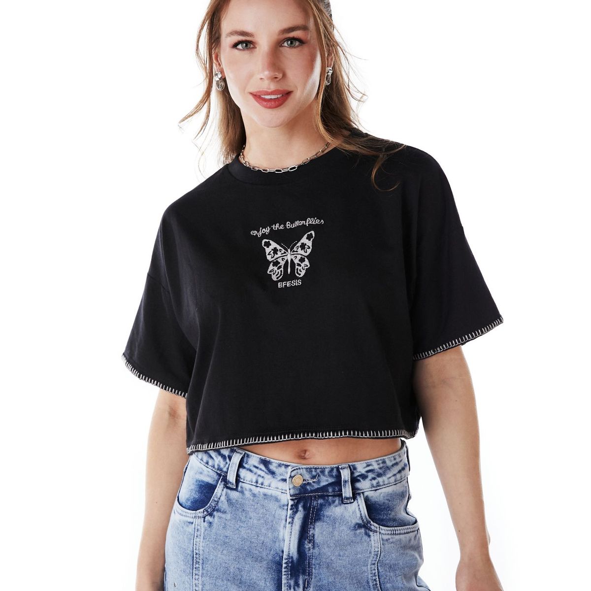 EFESIS - POLERA BIANCHI CROP OVERSIZE C BORDADO NEGRO EFESIS