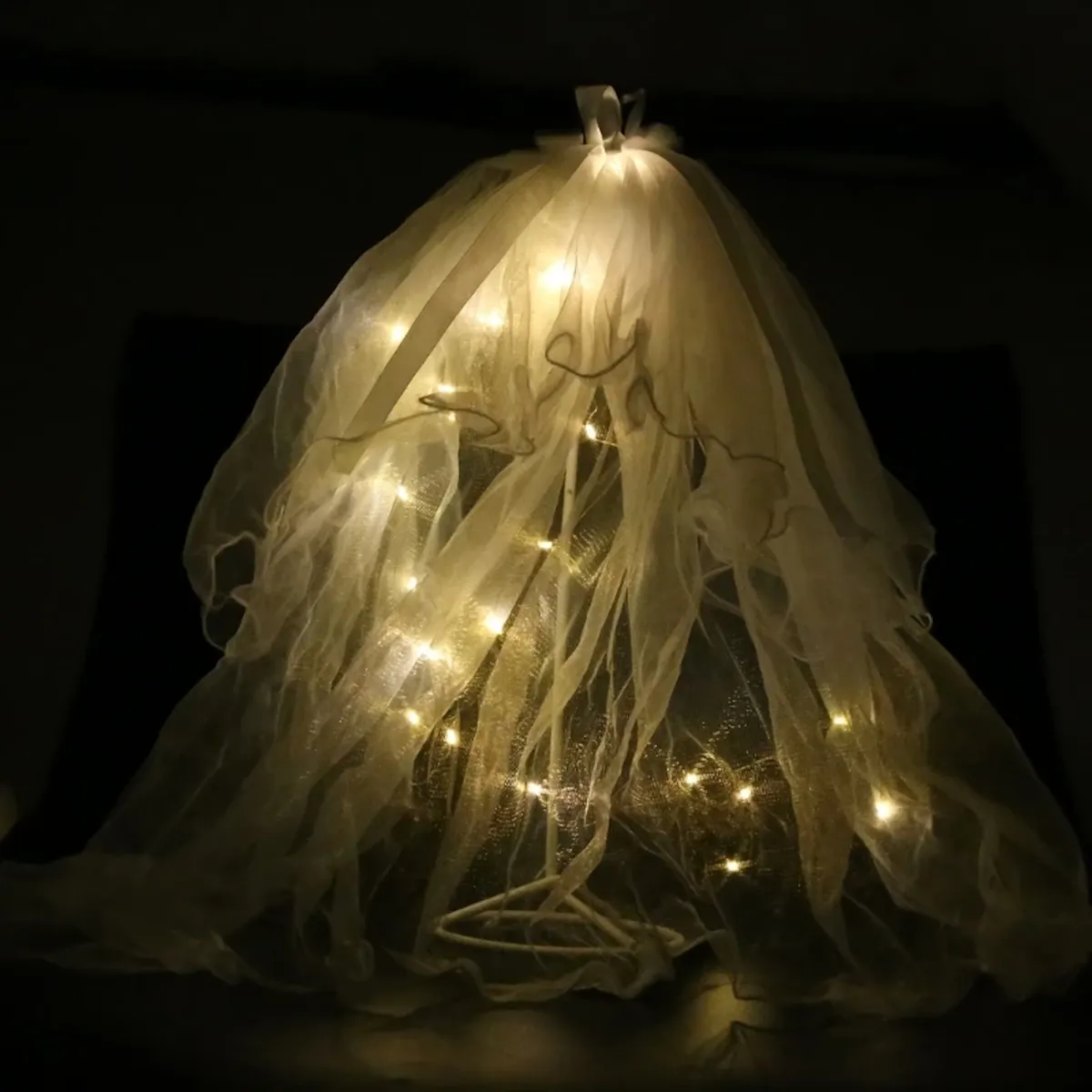 GENERICO - Set De Velo Blanco Led + Tiara De Perlas