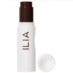 ILIA - Base y Corrector en Barra Skin Rewind - 42C Ekki