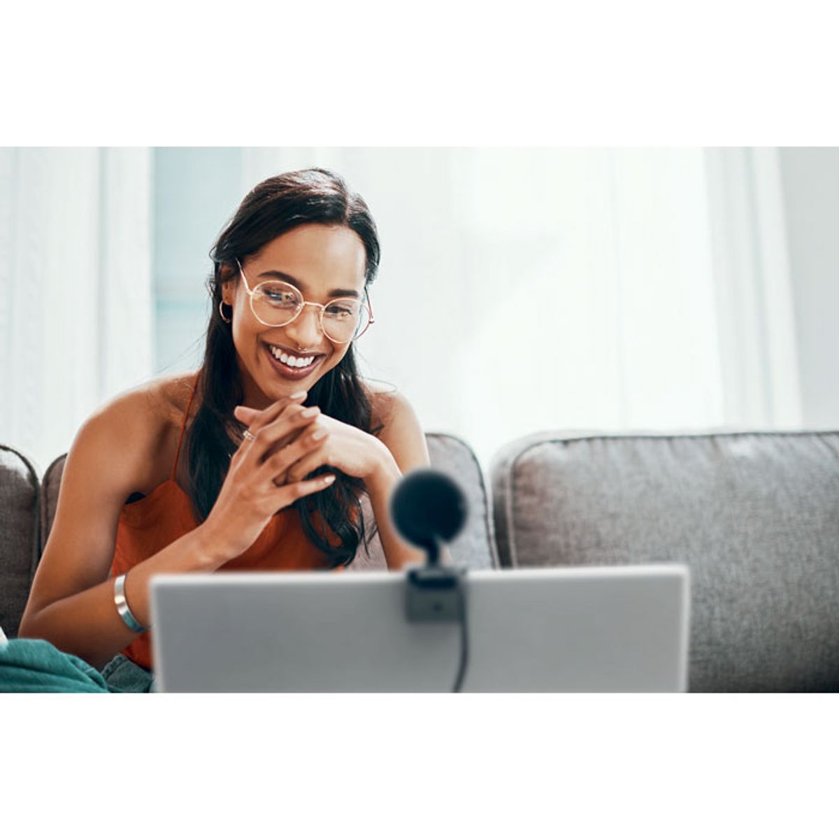 MUNDITEL - Cámara Web 1080p, Luz Led Anular, Micrófono Usb Gira 360