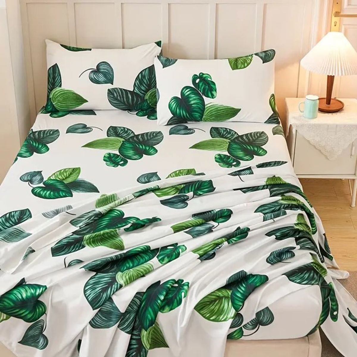 GENERICO - JUEGO DE SABANA CON DISEÑO BLANCO HOJAS KING TF SET 4 PIEZA