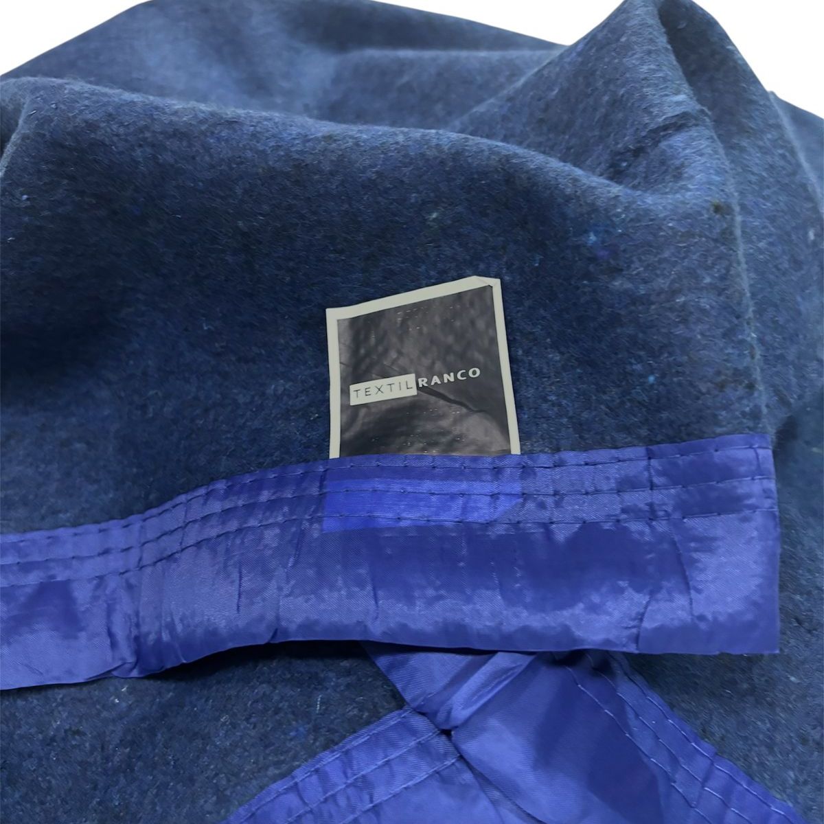 TEXTIL RANCO - Frazada Térmica Lana BORDE SATÍN AZUL 1,5 plazas - Textil Ranco