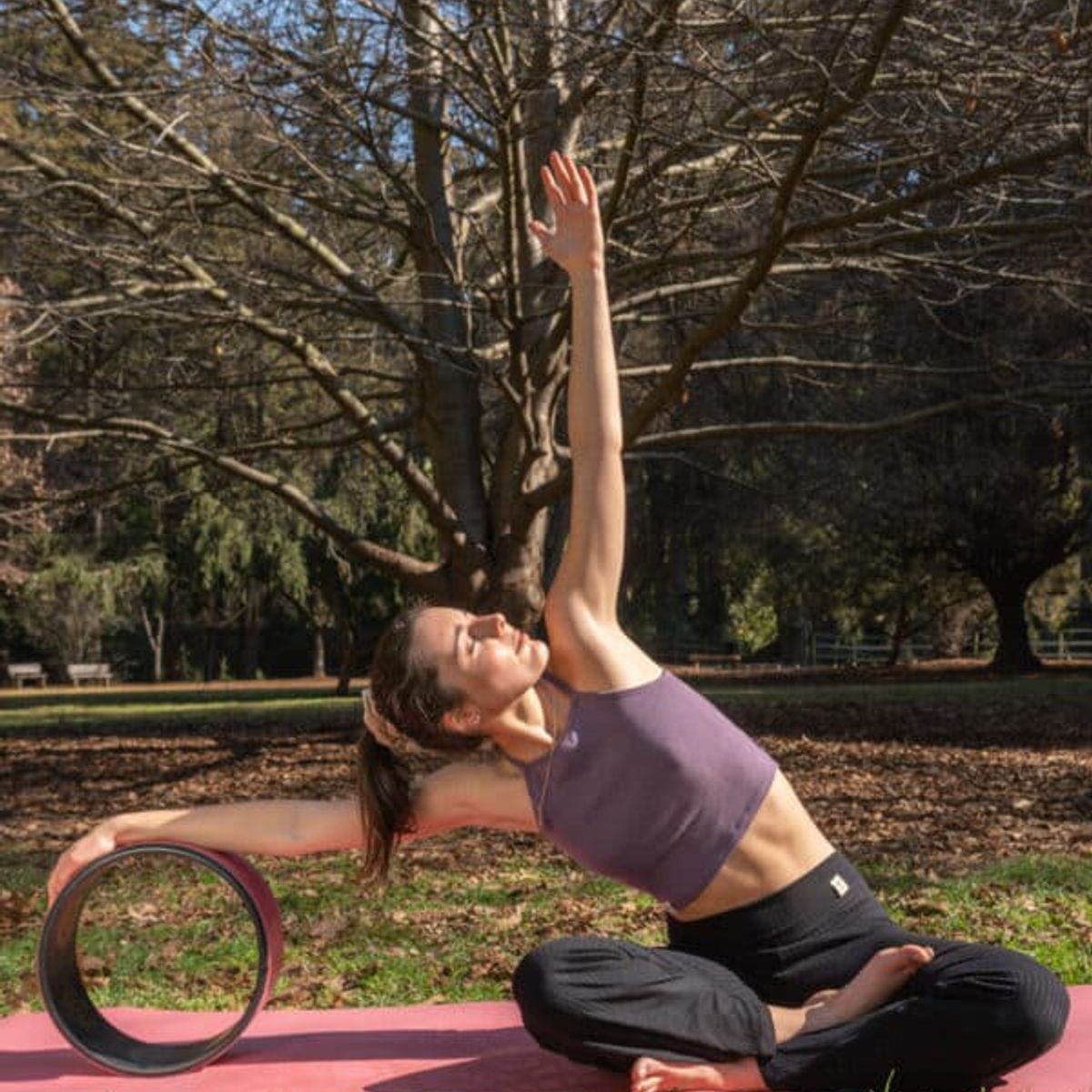 BE YOGI - Rueda Aro de yoga antideslizante rosa