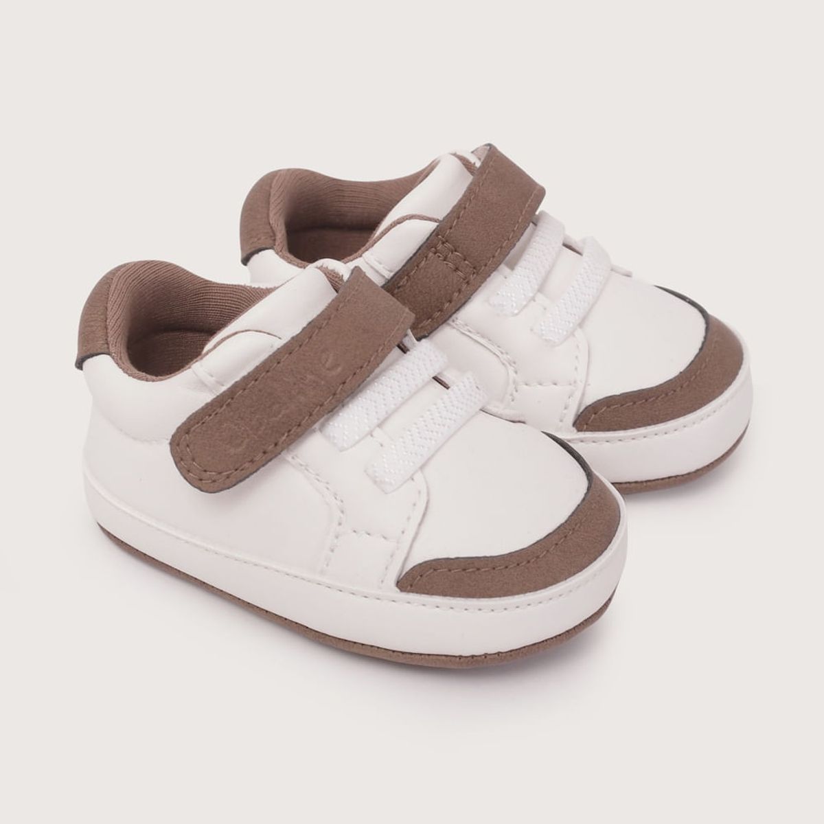 OPALINE - Zapatilla bebé blanca con verde de niño