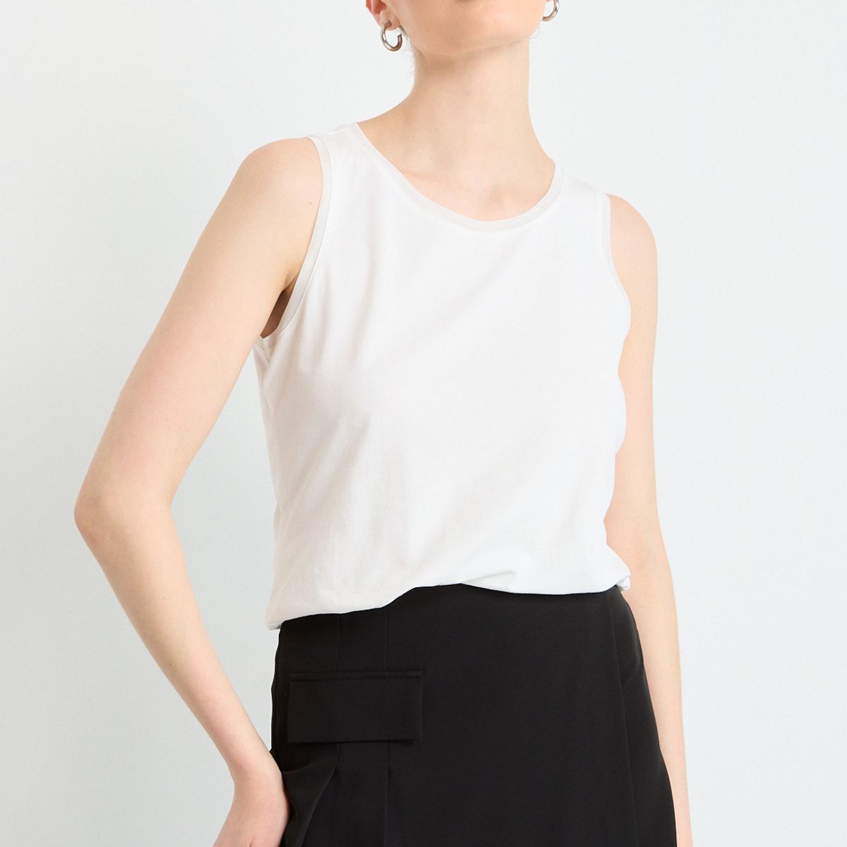 IO - Polera Sin Mangas Mujer Crudo Io