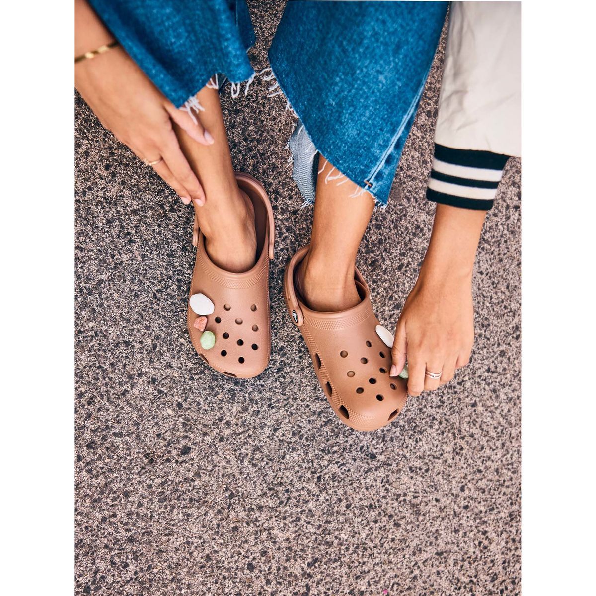 CROCS - Zueco Crocs Unisex Classic Café CROCS