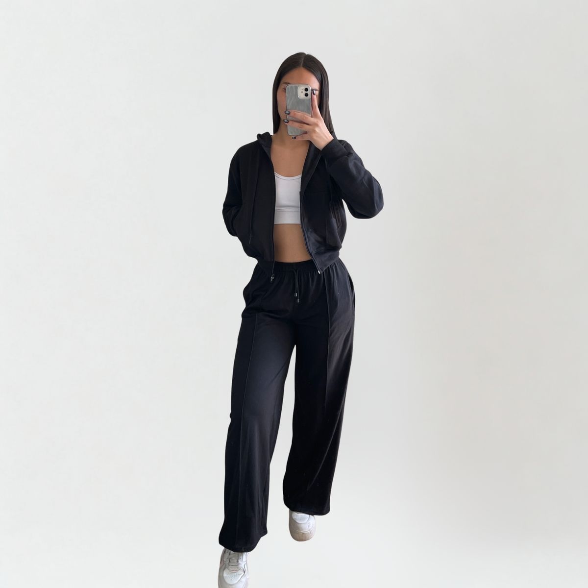 DESIGNERS - Conjunto Polerón Crop con Capucha y Pantalón Palazzo de Algodón Mujer