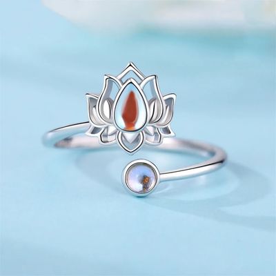 Imagen 2 del producto Anillo flor de loto piedra luna plata 925 ajustable
