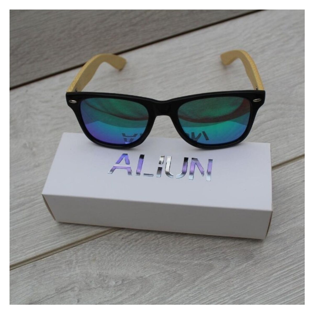 GENERICO - Wayfarer Green Bamboo