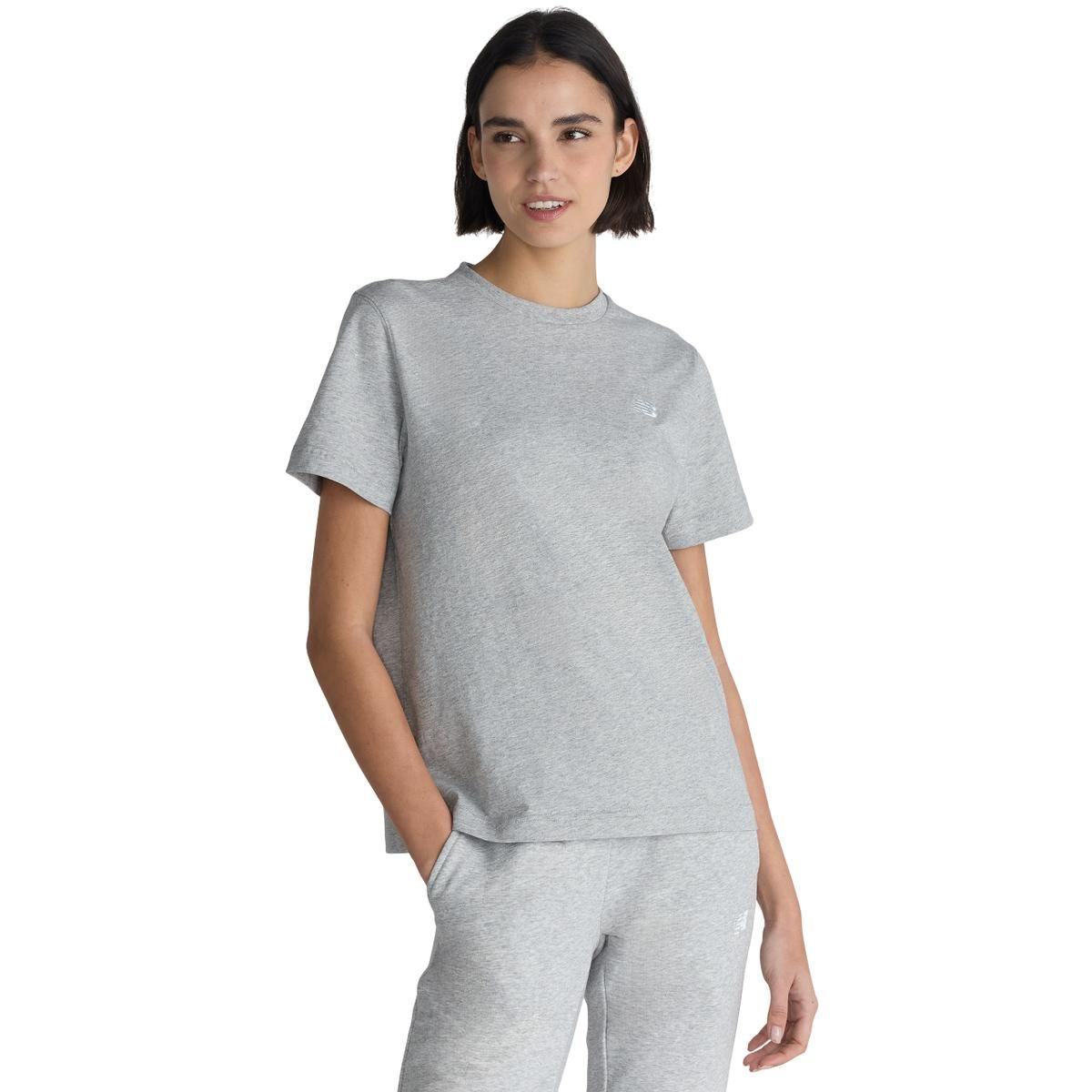 NEW BALANCE - Polera Lifestyle Mujer New Balance Sport Essentials Gris