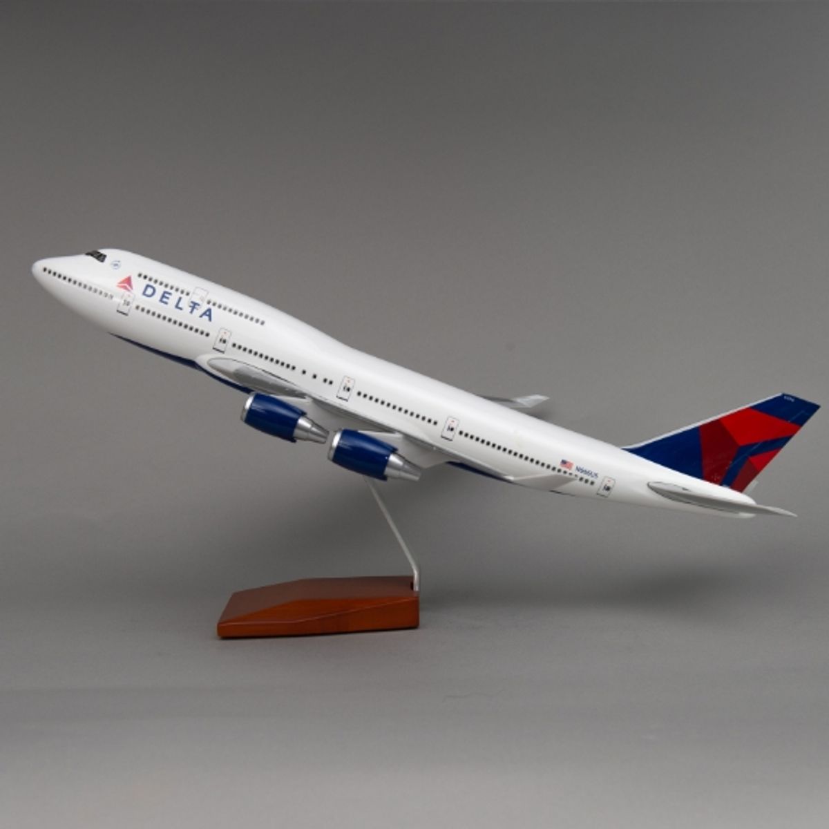 GENERICO - AIRPLANE BOEING 747-400 DELTA AIR 47CM