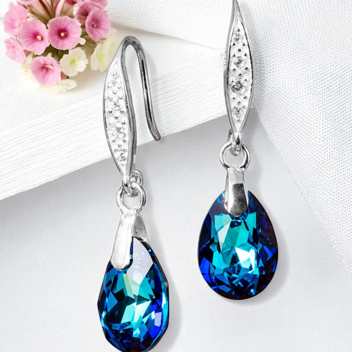 JOYAS MONTERO - Aros Capricho Plata 925 creado con cristales de Swarovski® Bermuda Blue
