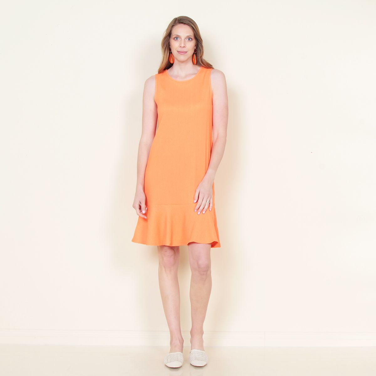 WADOS - VESTIDO SIN MANGA SOLIDO ESOCTE REDONDO CON CORTE EN RUEDO