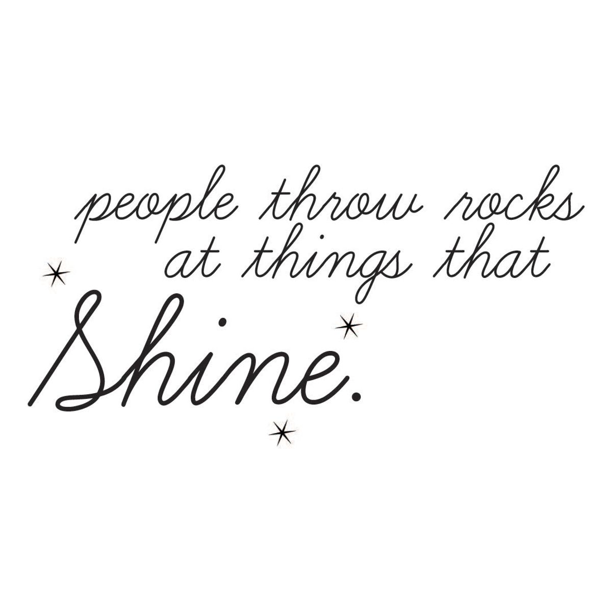 GENERICO - Decomural People Throw Rocks Taylor Swift WS-40920