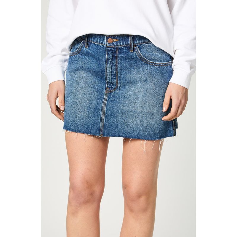 WRANGLER - Falda Mujer Carpenter Mini Skirt  Sky Blue