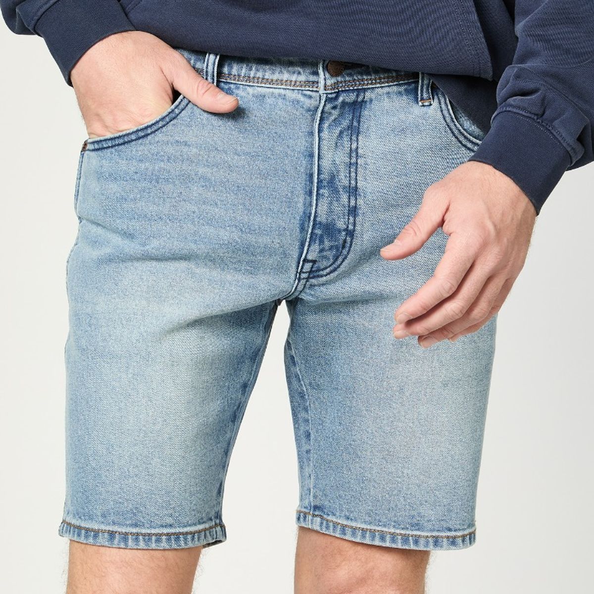 WRANGLER - Shorts Hombre Texas Sky Blue