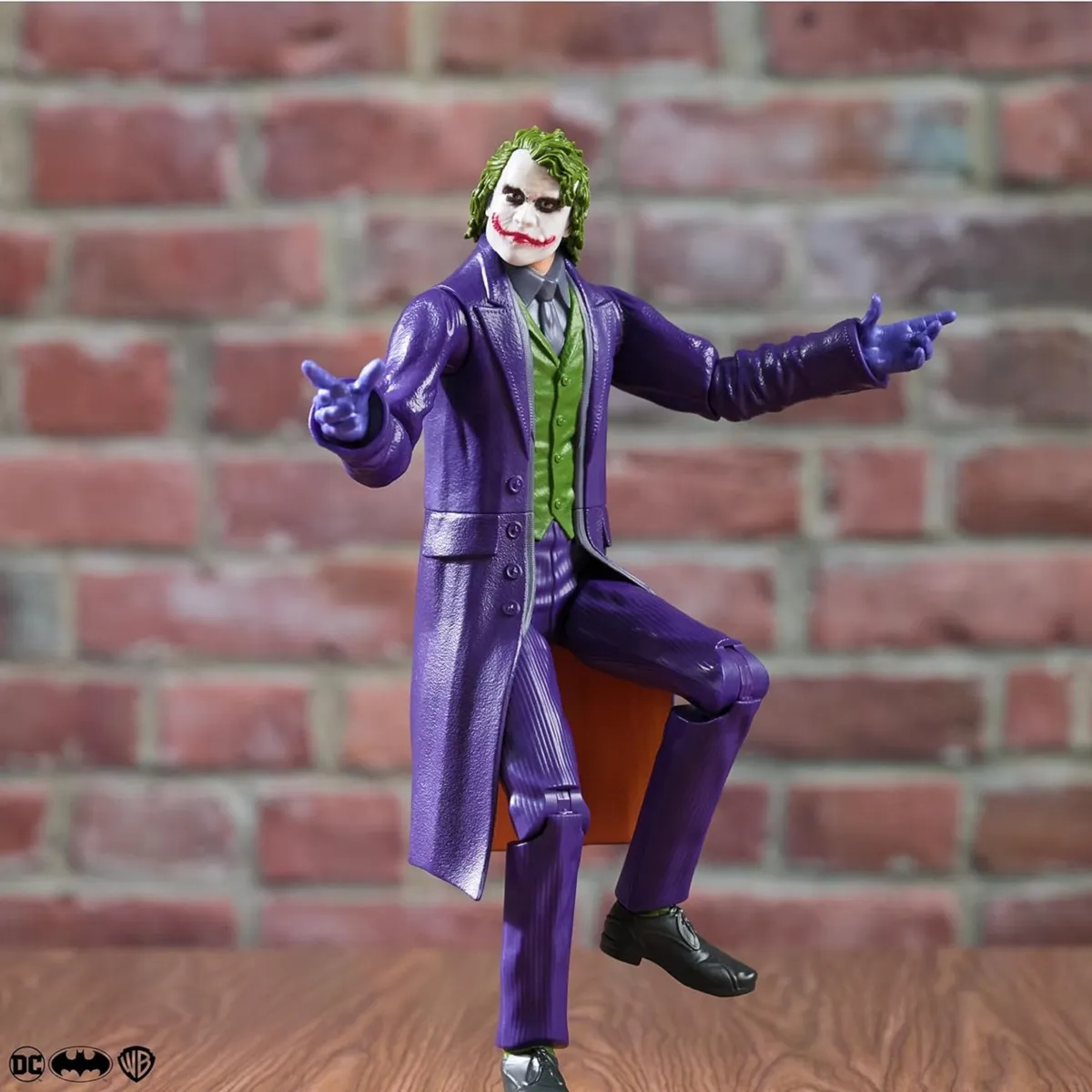 DC COMICS - Figura Joker Batman Dark Knight Juguete Coleccionable 30cm