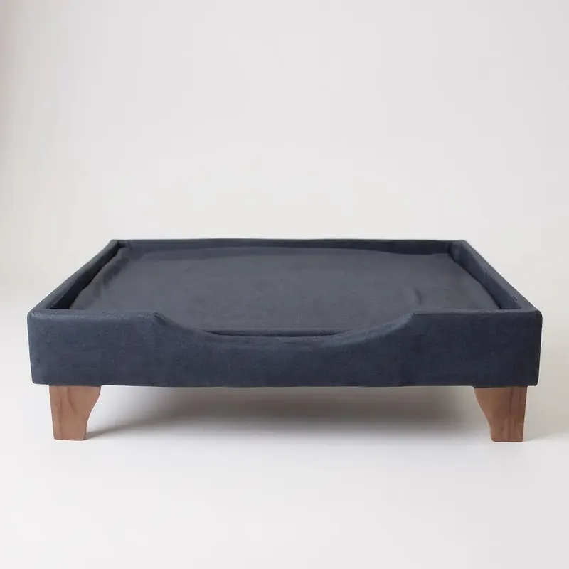 BLOCCARE - Cama de Mascotas - Talla S (55x40 cm) / Patas De Madera 11 cm (Negro)