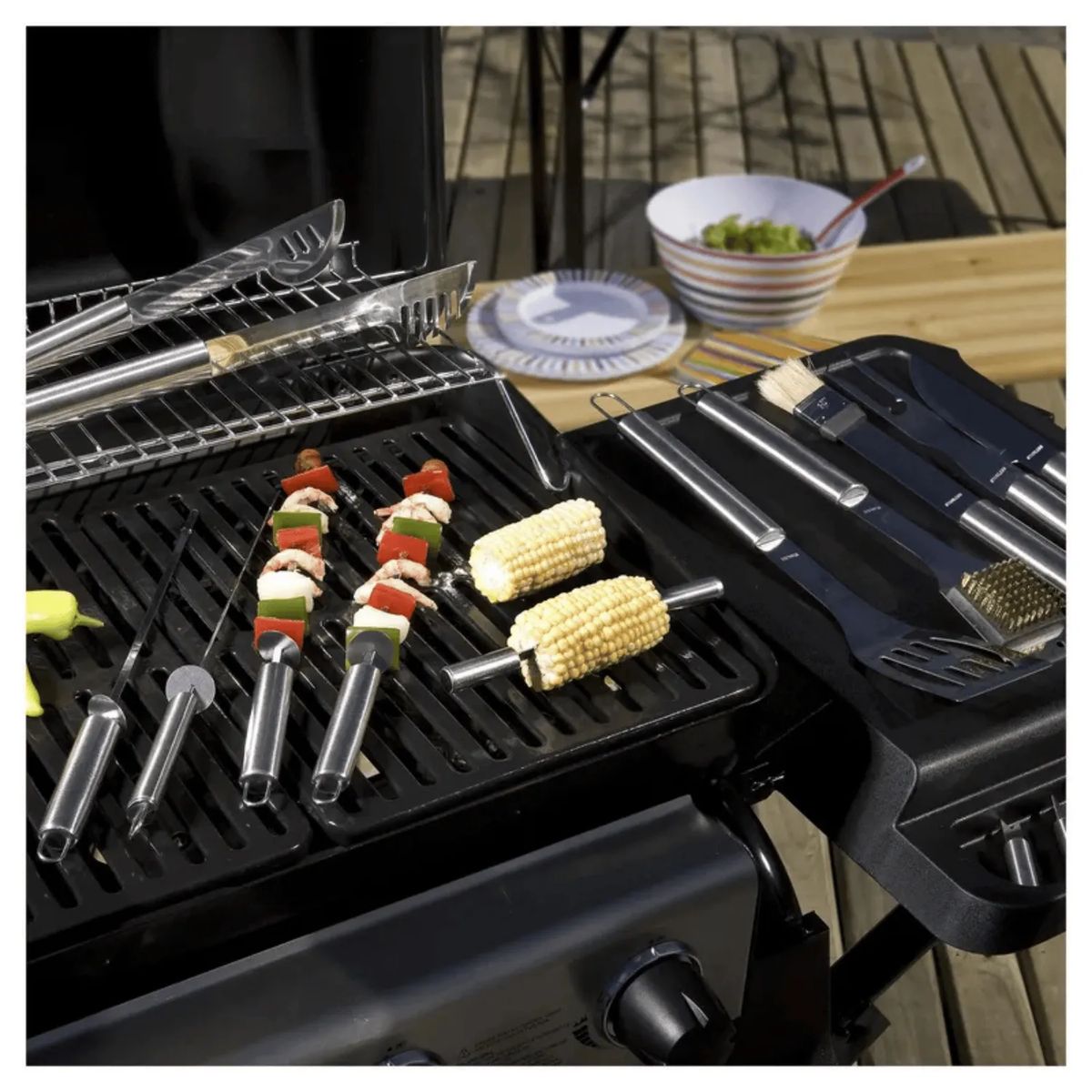 MOVI - MALETA DE LUJO CON SET PARRILLERO DE 18 PIEZAS ACERO INOX,