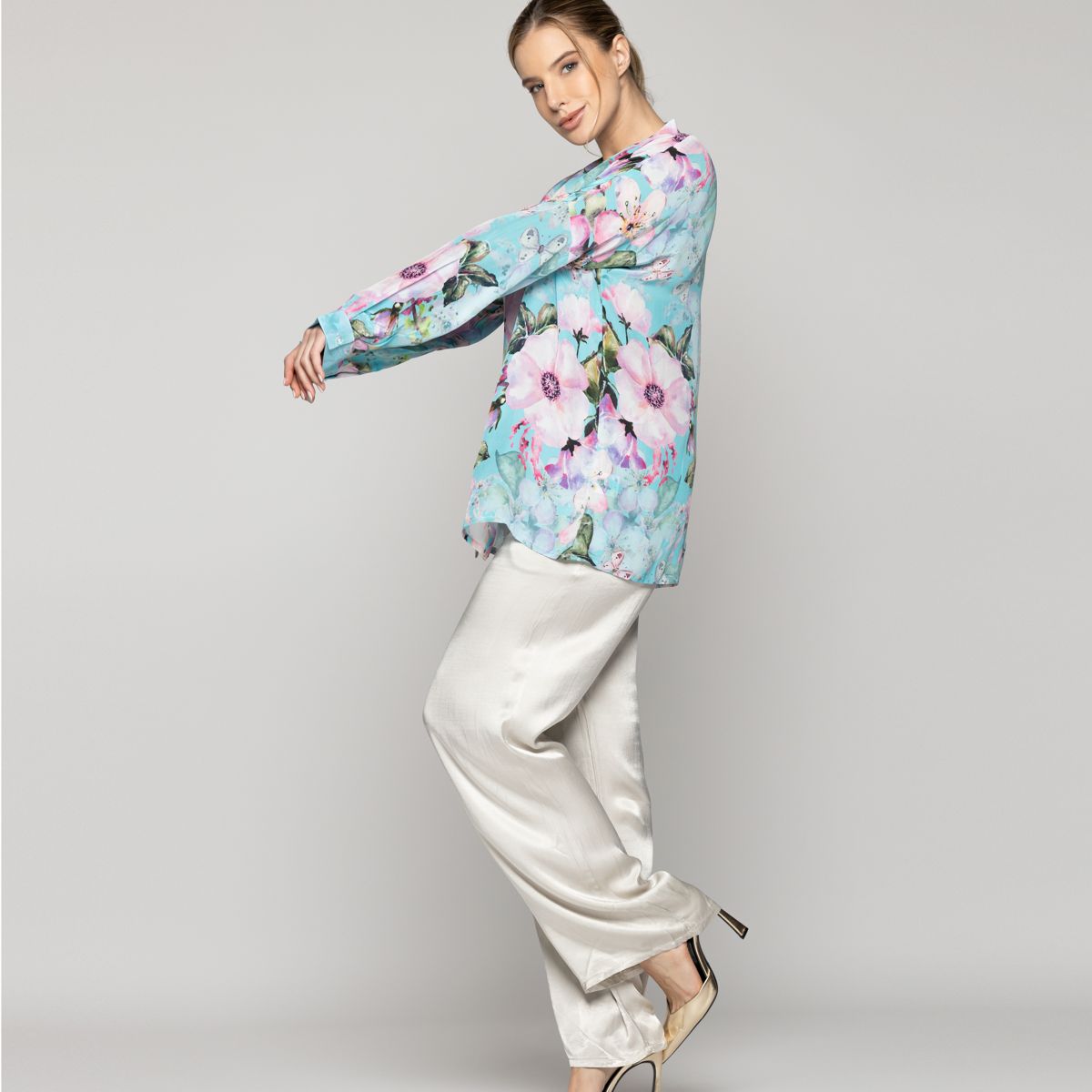 LINEATRE - Blusa Mujer Briela Cuello Mao Estampada Con Flores Verde Menta Lineatre