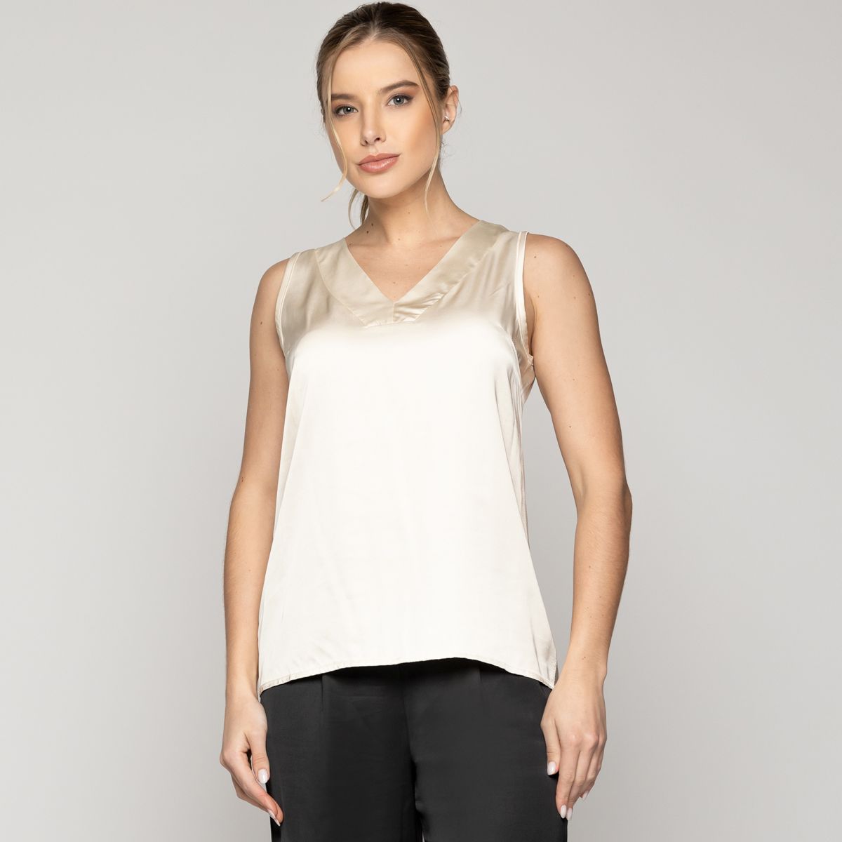 LINEATRE - Top Mujer Tatiana Satinado Escote V Blanco Crudo Lineatre