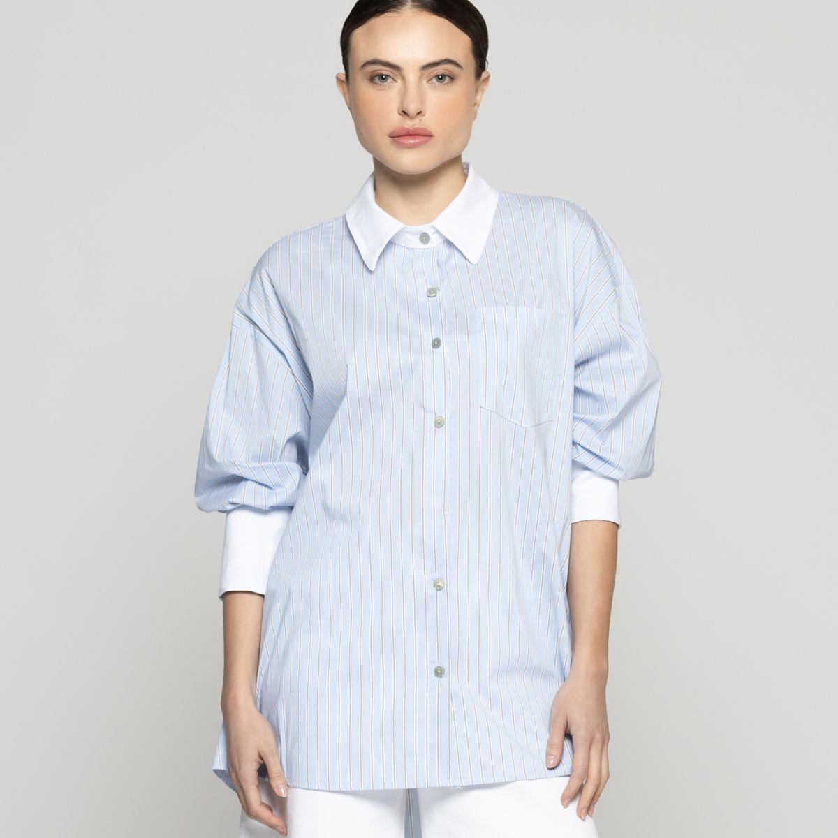LINEATRE - Camisa Mujer Leila Oversize Con Cuello Y Puño Blanco A Rayas Celeste Lineatre