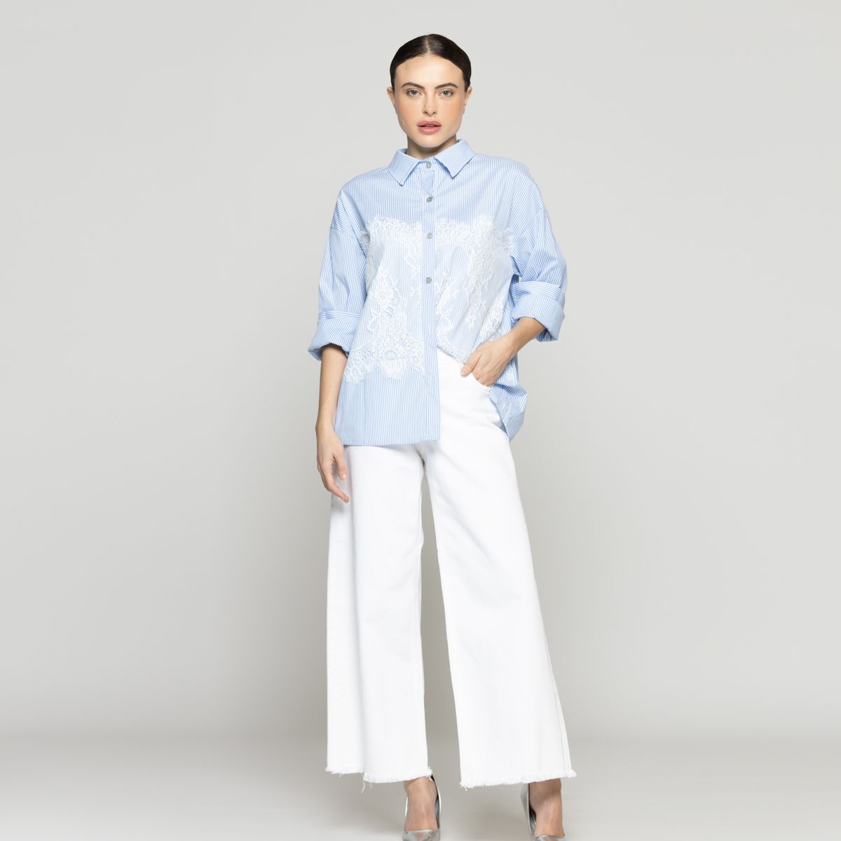 LINEATRE - Camisa Mujer Lara Con Encaje Y Rayas Celeste Lineatre