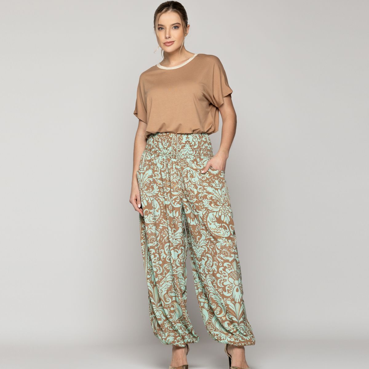 LINEATRE - Pantalón Mujer Bombacho Pierangela Estampado Camel Y Verde Agua Con Toques Dorados