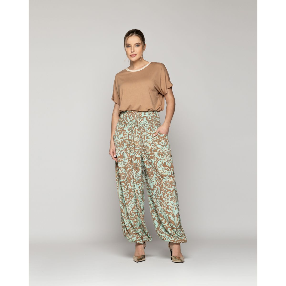 LINEATRE - Pantalón Mujer Bombacho Pierangela Estampado Camel Y Verde Agua Con Toques Dorados
