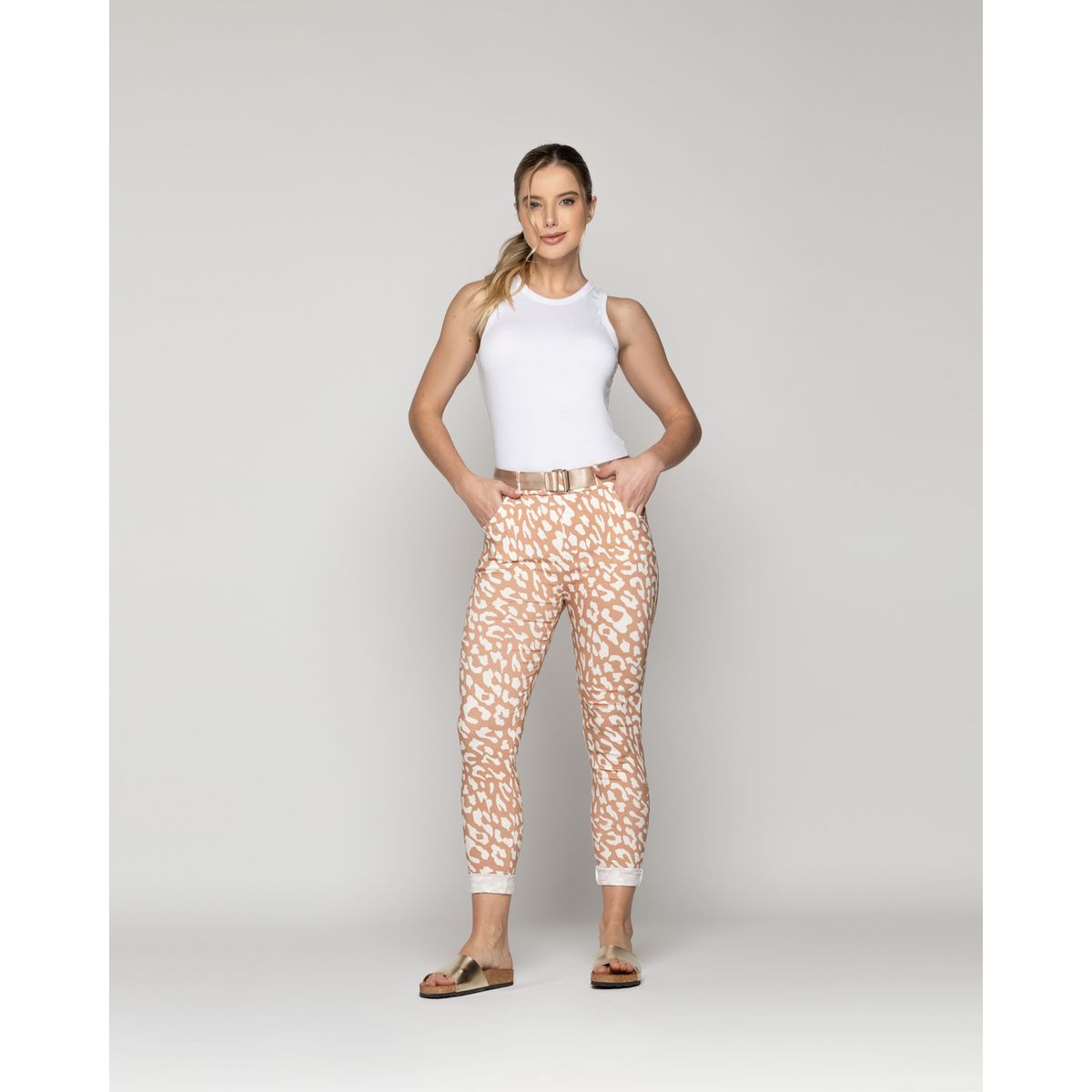 LINEATRE - Pantalón Mujer Phedra Con Estampado Animal Camel Lineatre